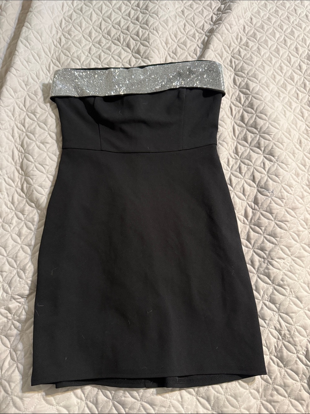 Strapless dress with sequin band
